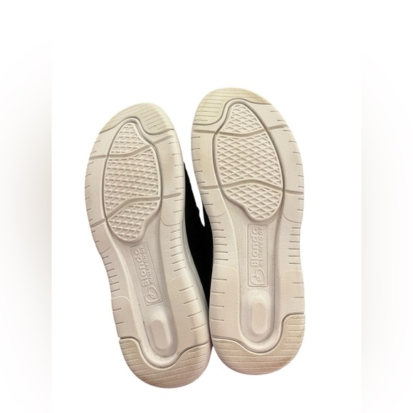 Blondo Women’s Kamie Waterproof Sneakers in Black/Grey in size 6.5 - Picture 5 of 7